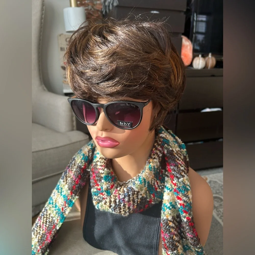 ✨Like NEW Kanekalon Honey Cheztnut blonde Brown Pixie bob Wig